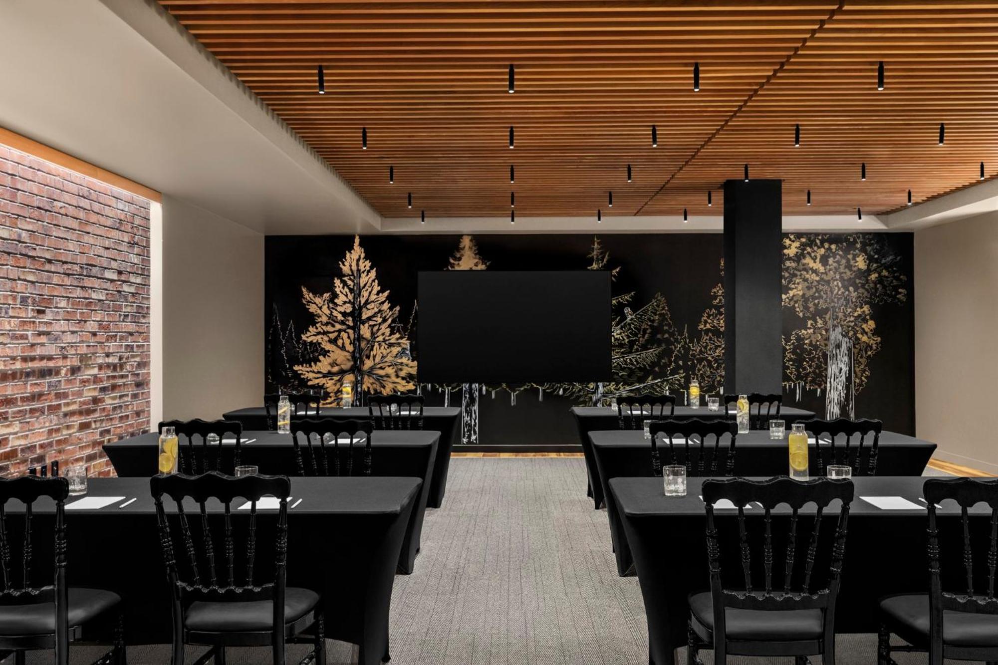 Kimpton Palladian Hotel By Ihg Seattle Extérieur photo