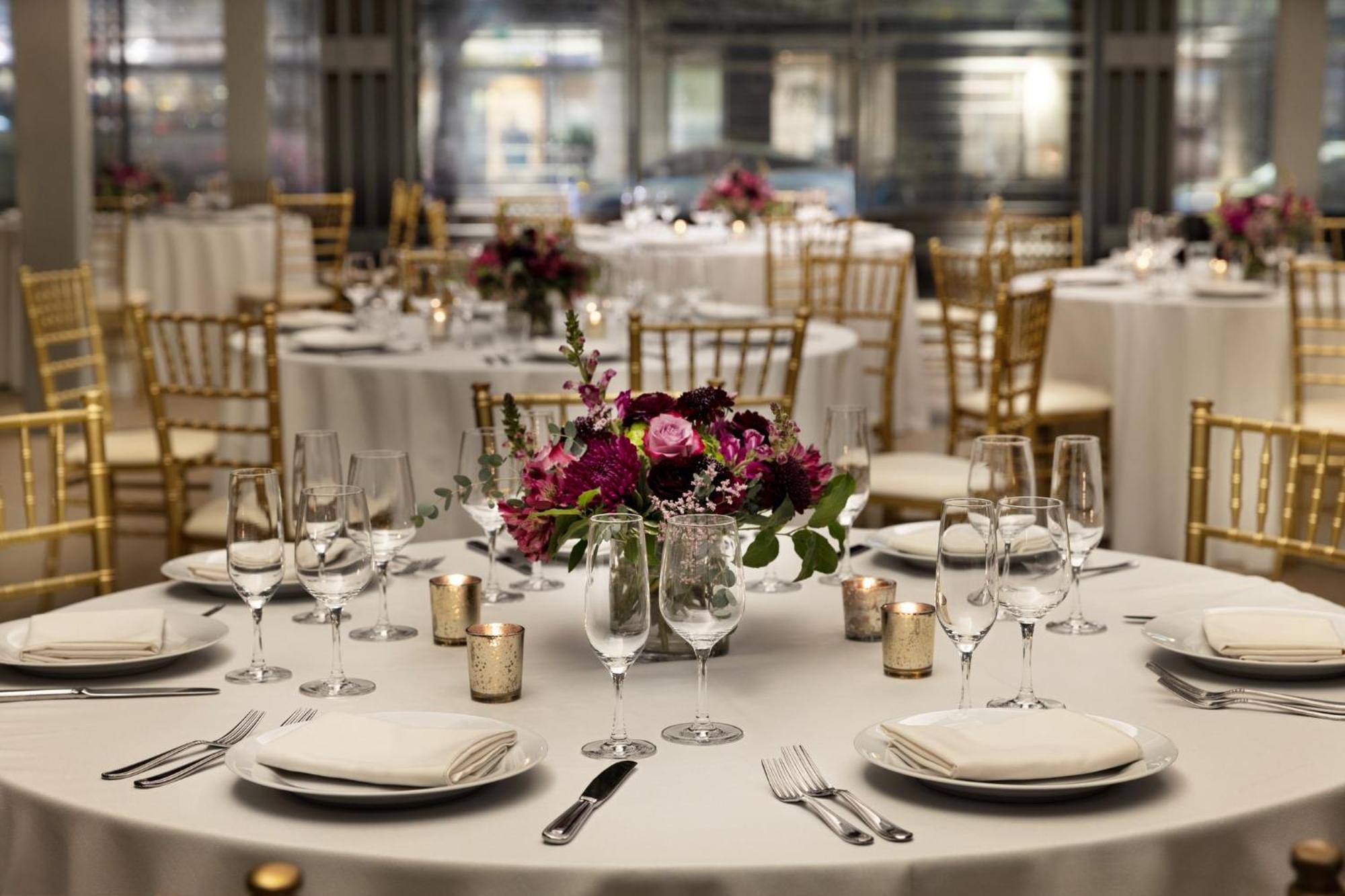 Kimpton Palladian Hotel By Ihg Seattle Extérieur photo