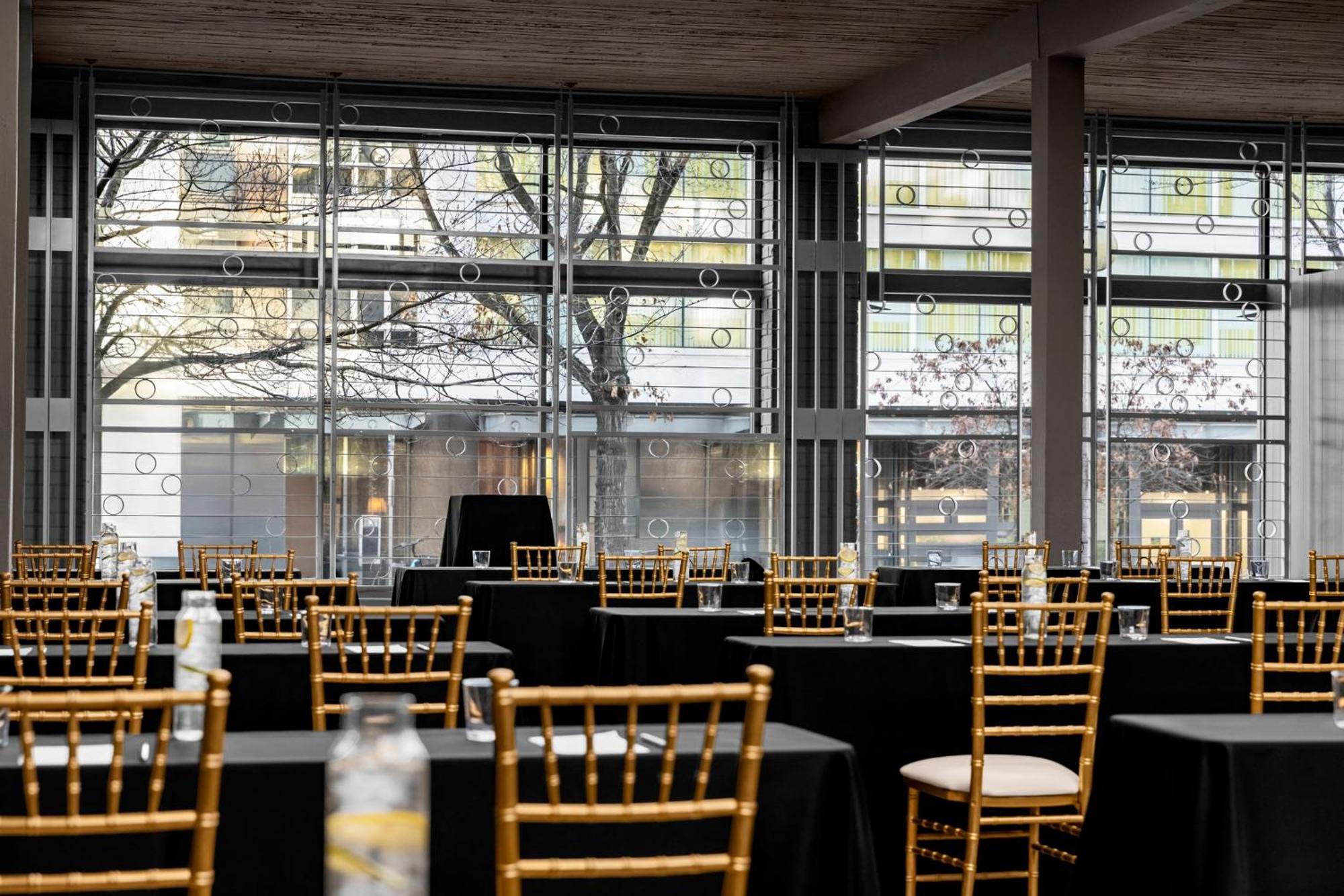 Kimpton Palladian Hotel By Ihg Seattle Extérieur photo