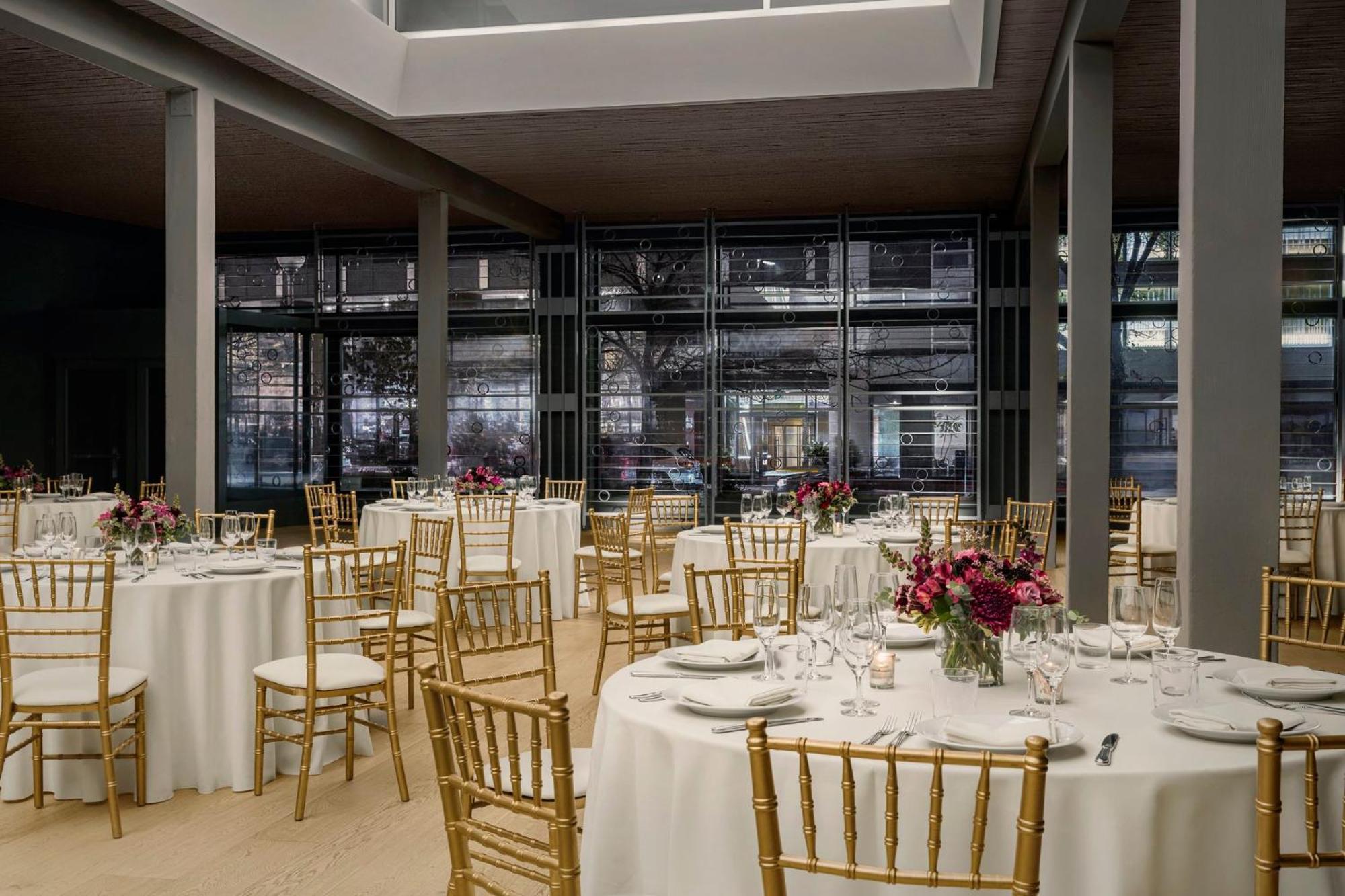 Kimpton Palladian Hotel By Ihg Seattle Extérieur photo